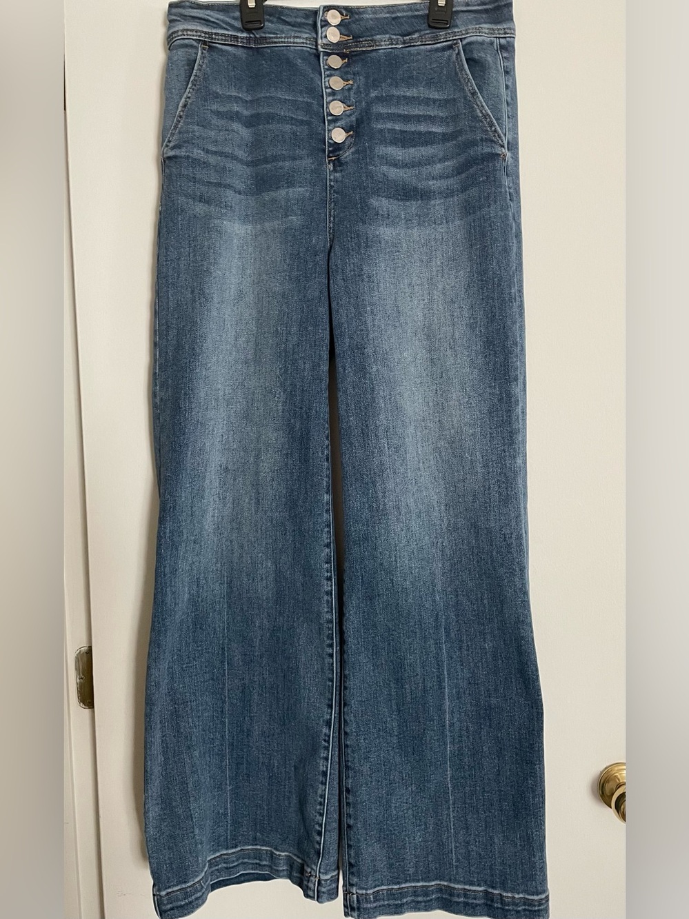 Risen High-Rise Wide Leg Jeans in Medium Blue Wash 15/32